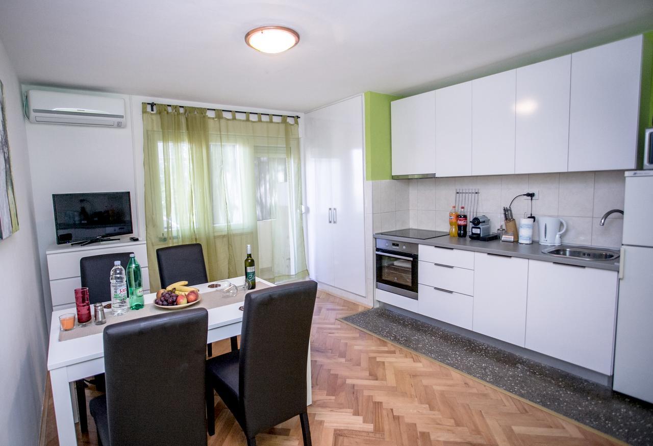 Apartment Omis Holiday Exterior photo
