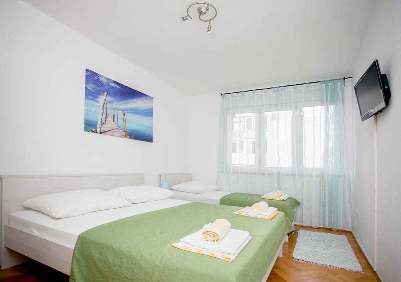 Apartment Omis Holiday Exterior photo